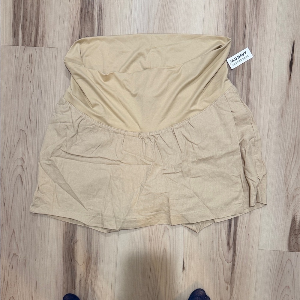 Old Navy Maternity Roll over skort